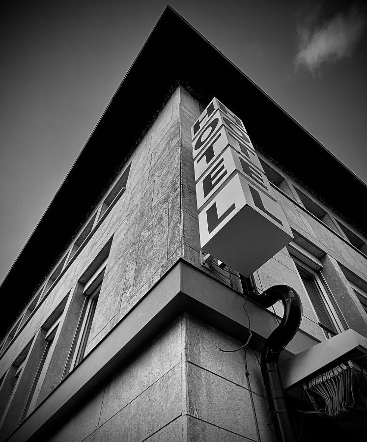 Hotel De Ville Du Sentier Le Sentier エクステリア 写真